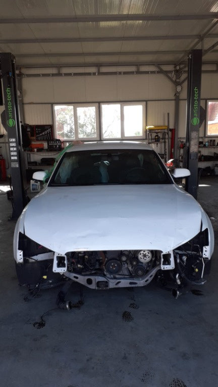 Dezmembrez Audi A5 2011 limuzina 2000 tdi