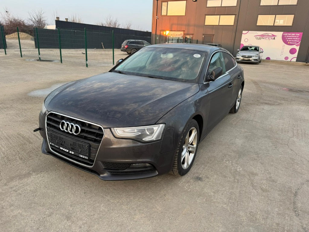Dezmembrez Audi A5 2013 sedan , berlina 2.0