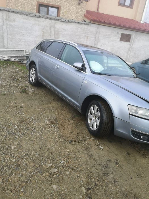 Dezmembrez Audi A6 2.7tdi motor injectoare