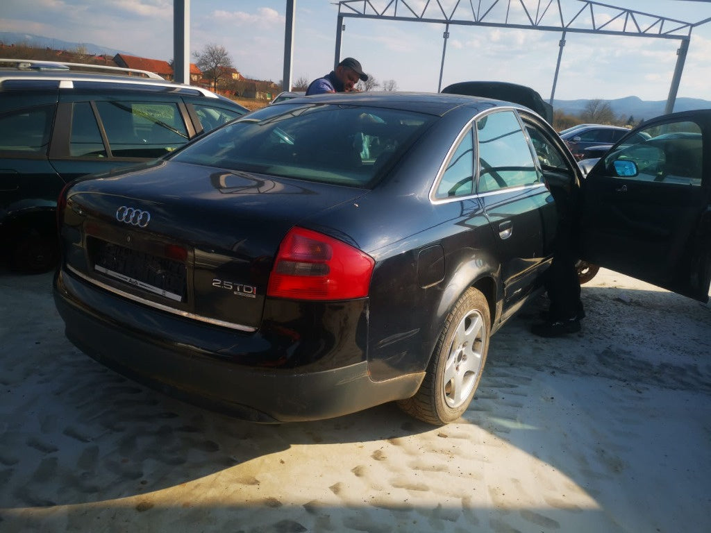 Dezmembrez Audi A6 C5 1997 berlina 1.9