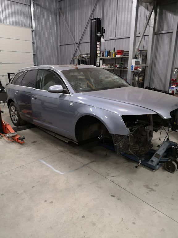 Dezmembrez Audi A6 C6 2006 break 2.7