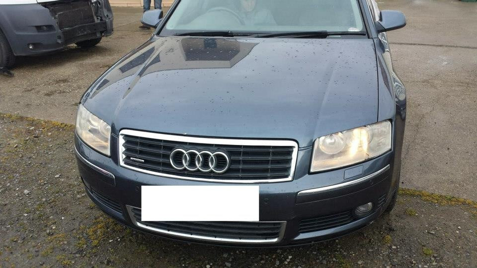 Dezmembrez Audi A8 3.7 benzina an 2003-2009