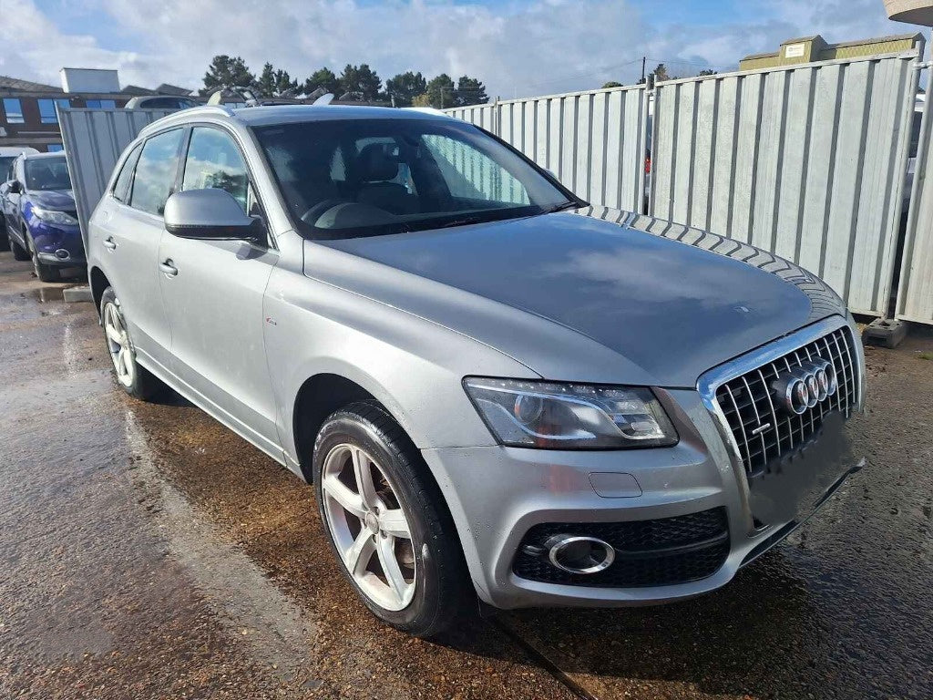 Dezmembrez Audi Q5 2011 SUV 2.0 CJCA