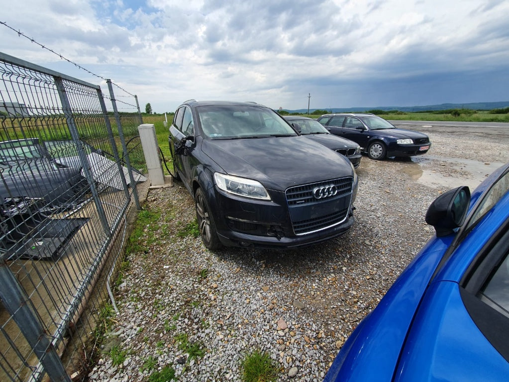 Dezmembrez Audi Q7 3.0 TDI
