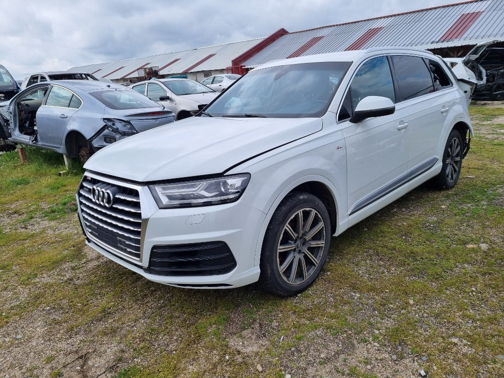 Dezmembrez Audi Q7 4M S-line 3.0 TDI 272cp Quattro automat
