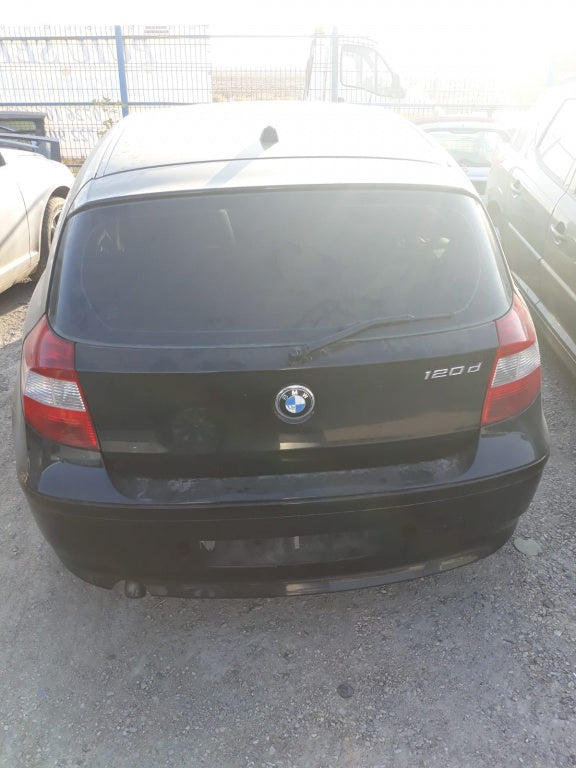 Dezmembrez bmw 120d 2006