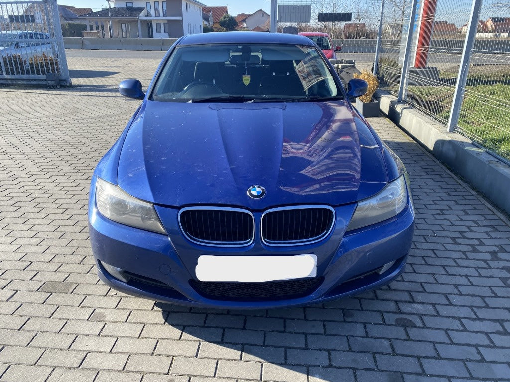 Dezmembrez Bmw 3 (E90) facelift 2.0 diesel 2010, N47D20C