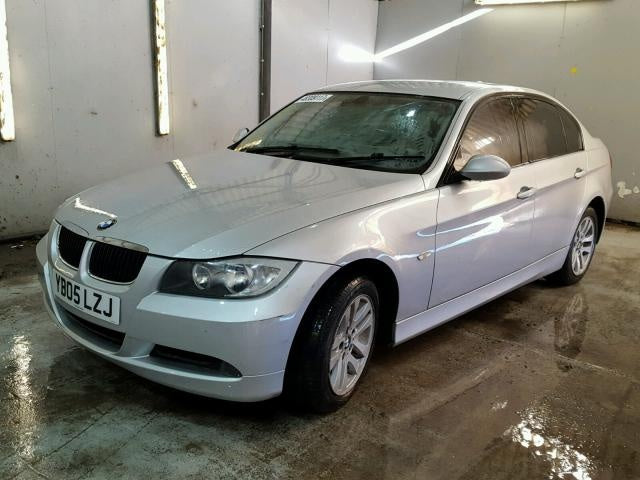 Dezmembrez BMW 320 2005 2.0 d 