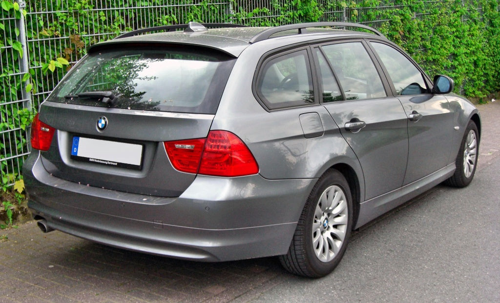 Dezmembrez BMW 320 , an 2010