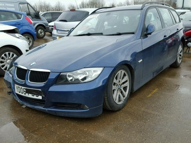 Dezmembrez Bmw 320 E91 2006