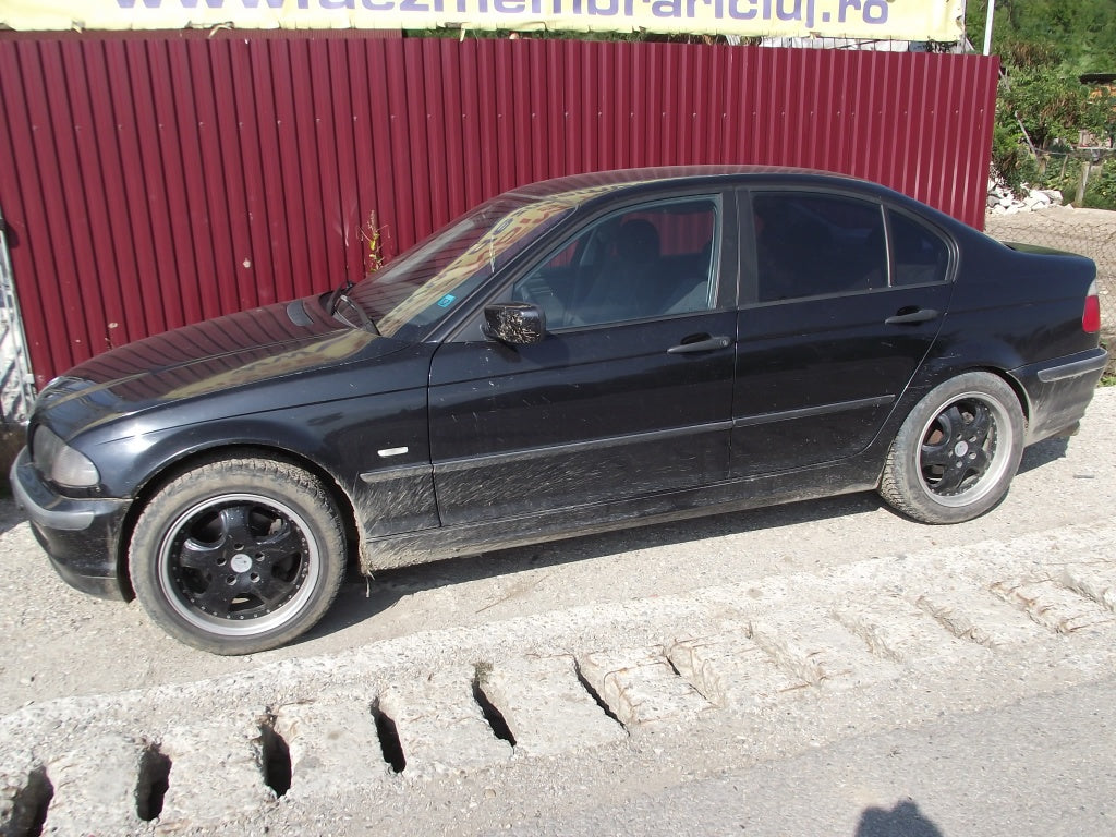 Dezmembrez BMW E46 2.0D 136CP