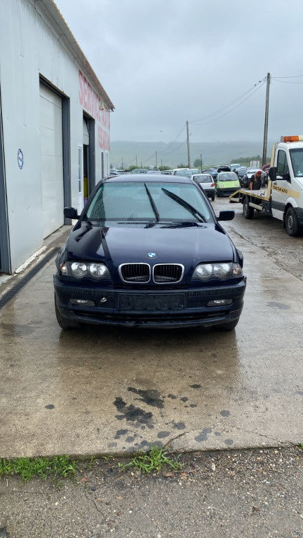 Dezmembrez BMW E46 2000 berlina 1895 benzina