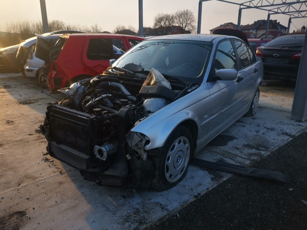 Dezmembrez BMW E46 2000 BERLINA 2,0