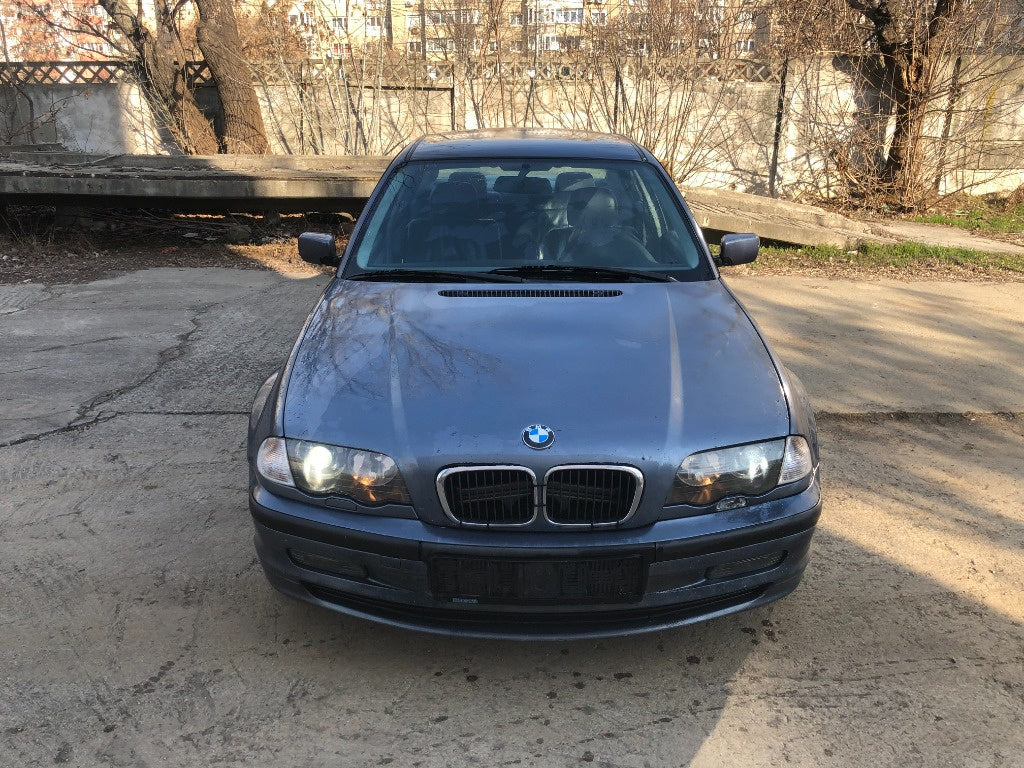 Dezmembrez BMW E46 2000 sedan 1.9