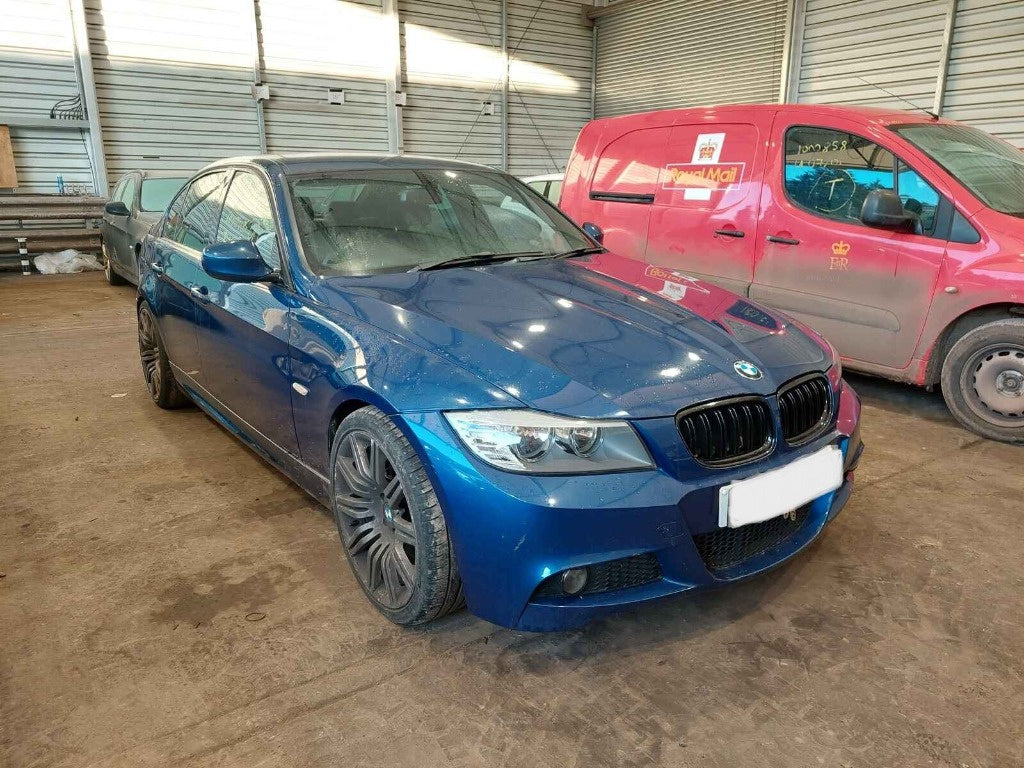 Dezmembrez BMW E90 2011 LIMUZINA 2.0 i