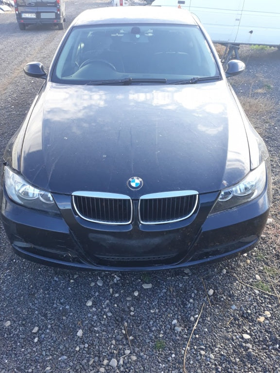 Dezmembrez bmw e90 318d