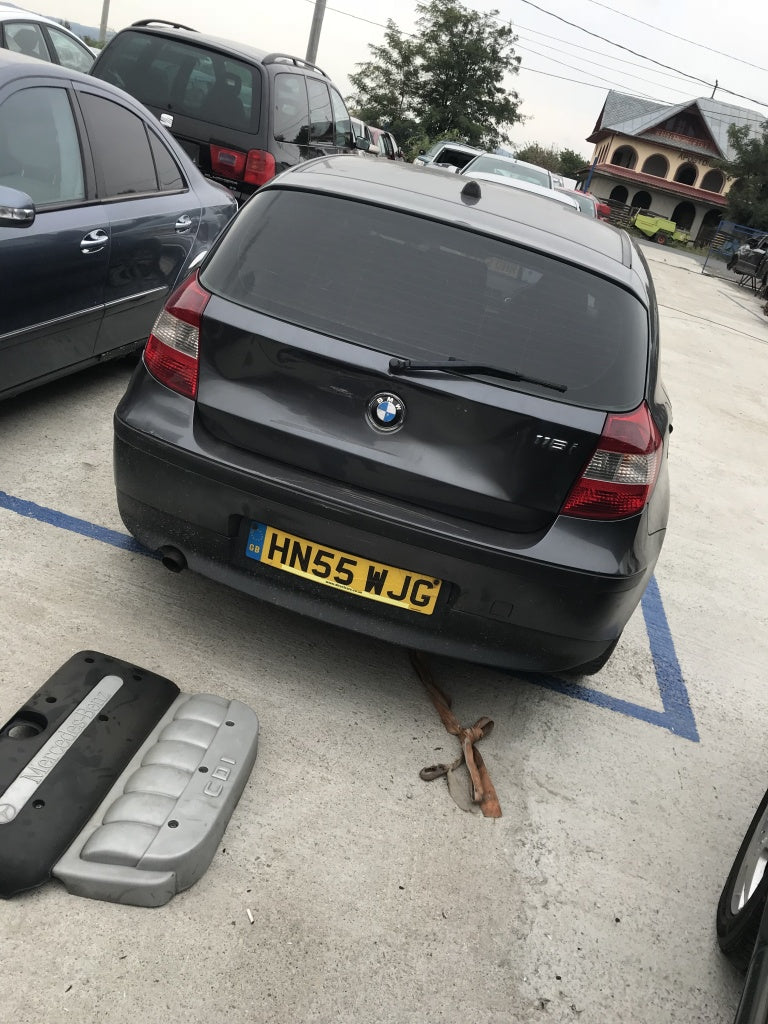 Dezmembrez BMW SERIA 1 1,6 benzina