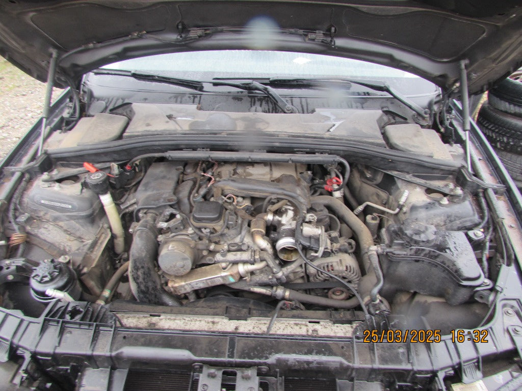 Dezmembrez BMW Seria 1 E87 2006 .