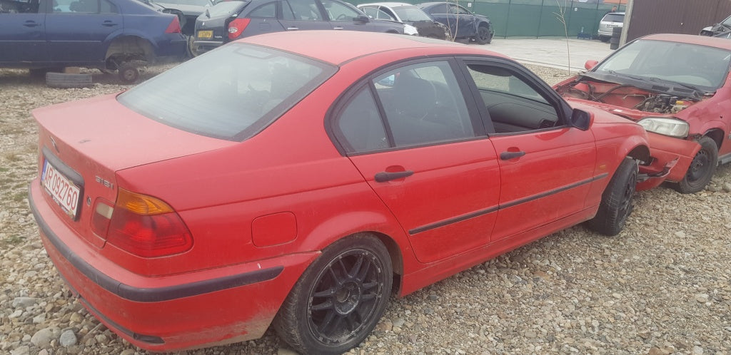 Dezmembrez BMW Seria 3 Compact E46 1999 Berlina 1.8