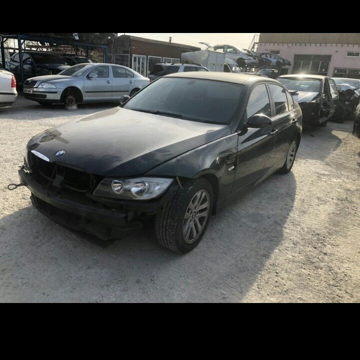 Dezmembrez BMW Seria 3 E90 2.0