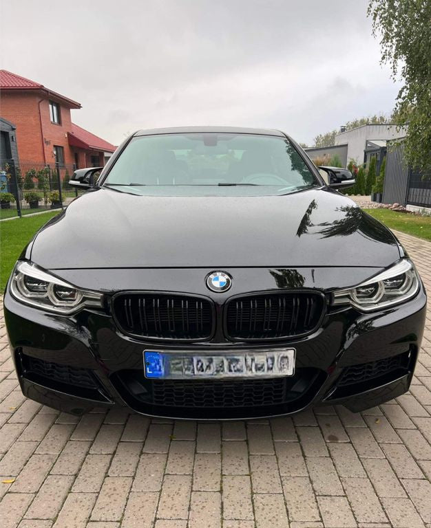 Dezmembrez BMW seria 3 F30 2.0 D 184Cp / 135kw cod motor N47D20C , transmisie manuala , an de fabricatie 2013