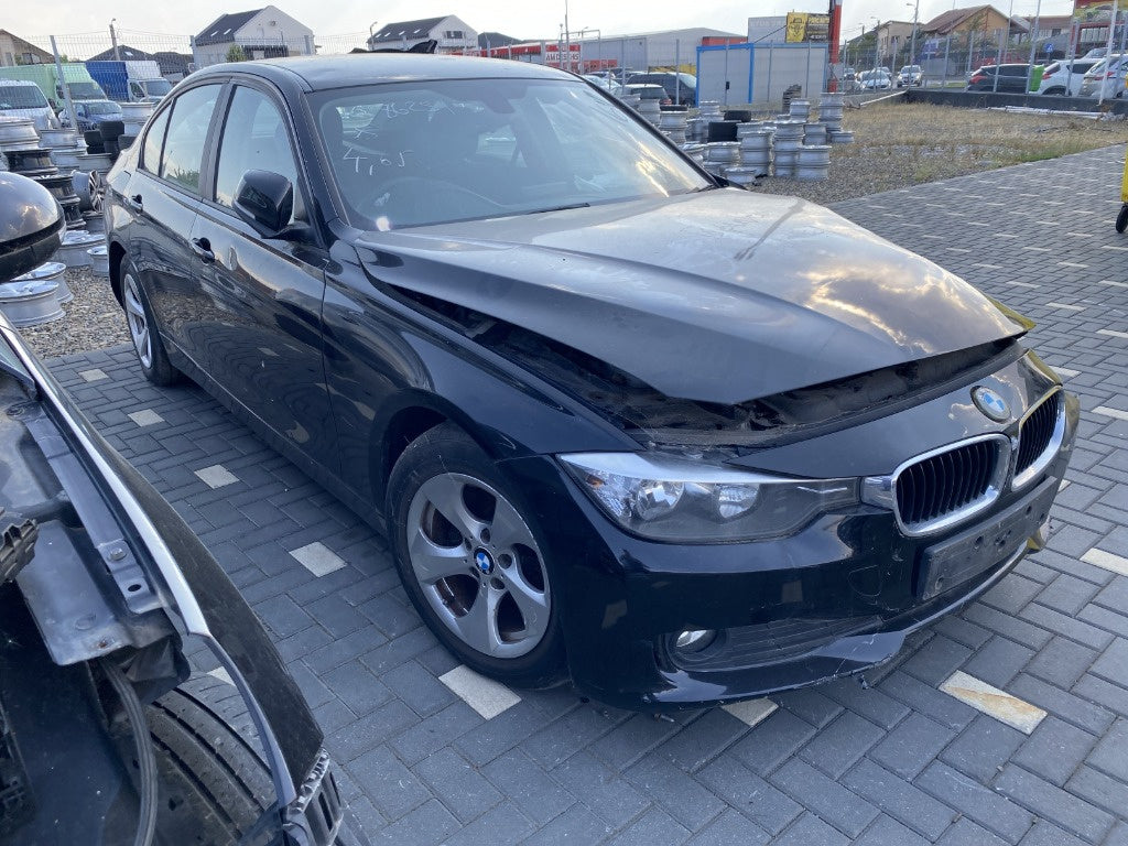 Dezmembrez Bmw Seria 3 F30 2.0 Diesel 2013