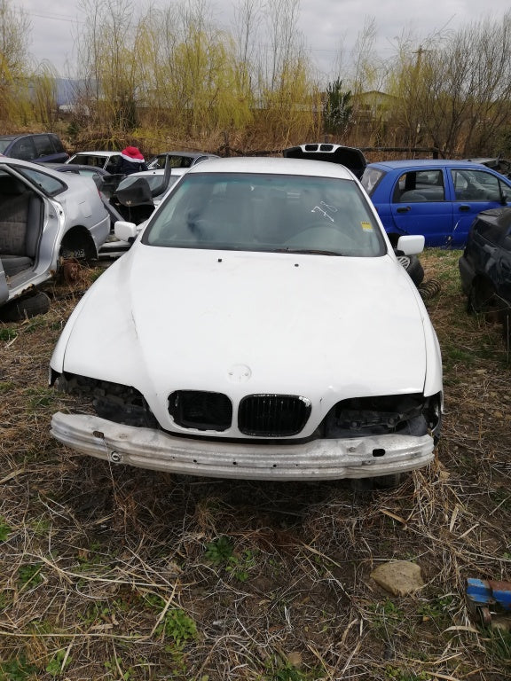 Dezmembrez BMW Seria 5 E 39 , 2002, 2,0 B