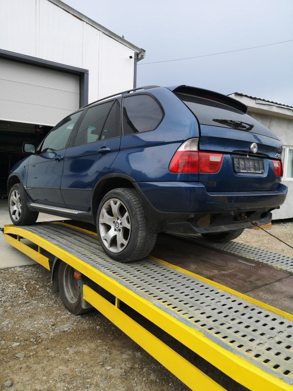 Dezmembrez BMW X5 E53 2002 suv 4.4 i