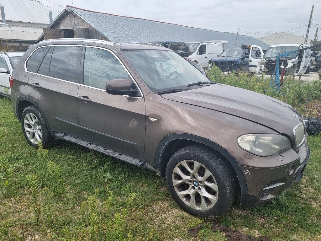 Dezmembrez Bmw X5 E70 Facelift 3.0 d Bi turbo N57D30B EURO 5 306 cp din 2011 2012 2013