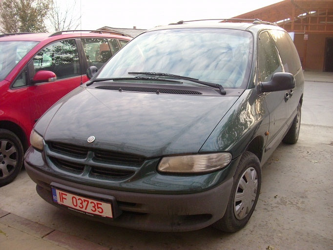 Dezmembrez Chrysler Voyager din 2000, 2.5TDI,