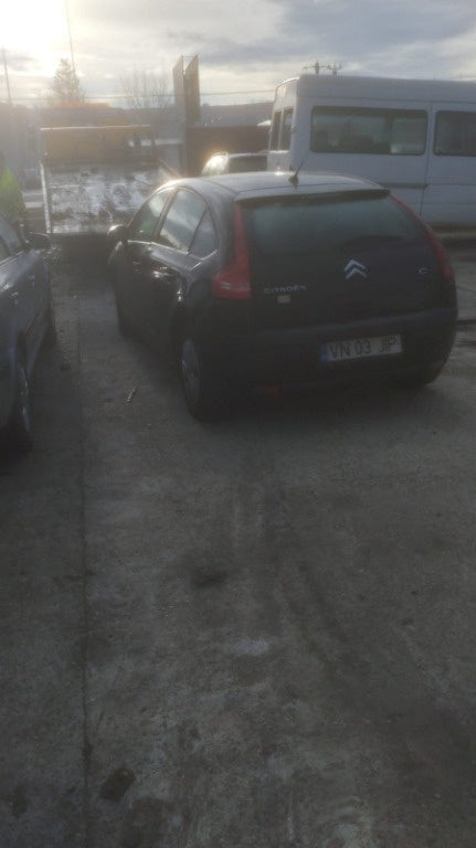 Dezmembrez Citroen C4 2004 1.4 -1.6 hdi