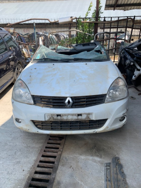 Dezmembrez Clio 2 2010 1,2 benzina