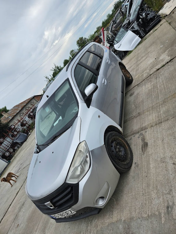 Dezmembrez Dacia Lodgy 1.6 MPI din 2013 2014