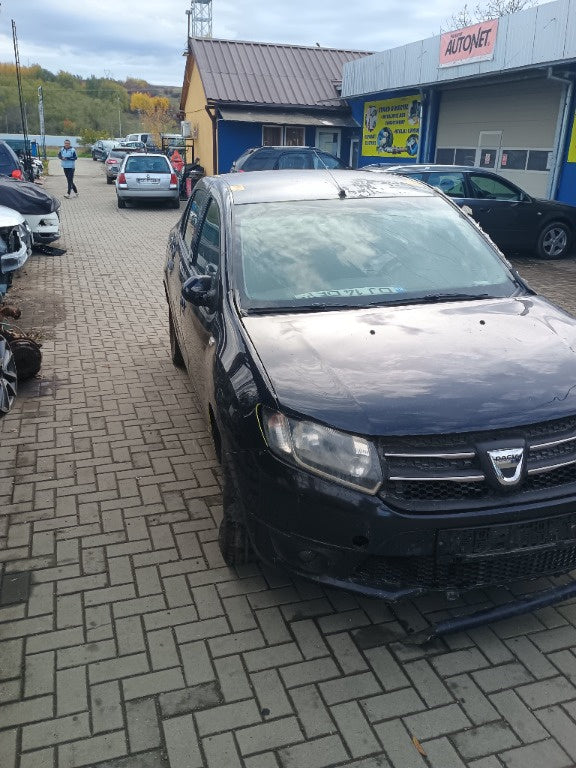 Dezmembrez Dacia Logan 1.2 benzina anul 2015