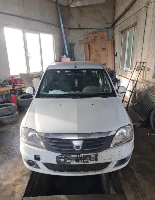 Dezmembrez Dacia Logan Facelift 2010 1.2 benzina