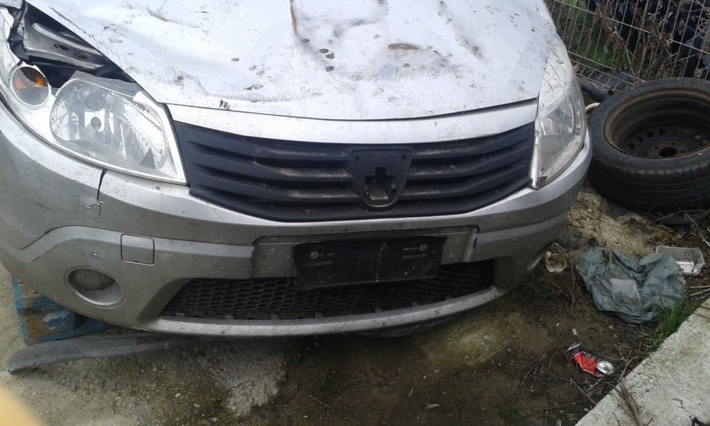 Dezmembrez Dacia Sandero 2006