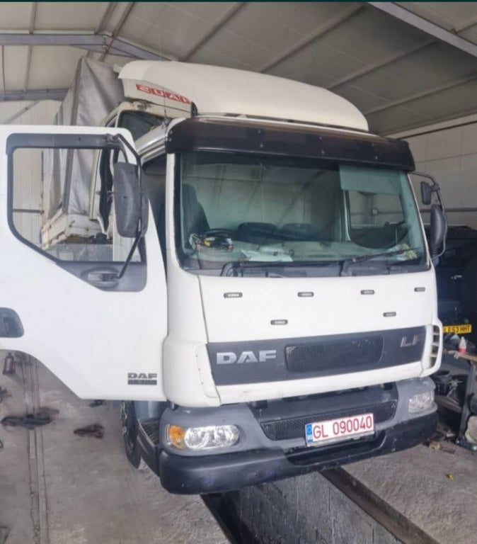 Dezmembrez Daf Lf