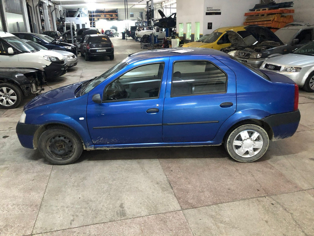 Dezmembrez / Dezmembrari Dacia Logan 2004 BERLINA 1.4 BENZINA