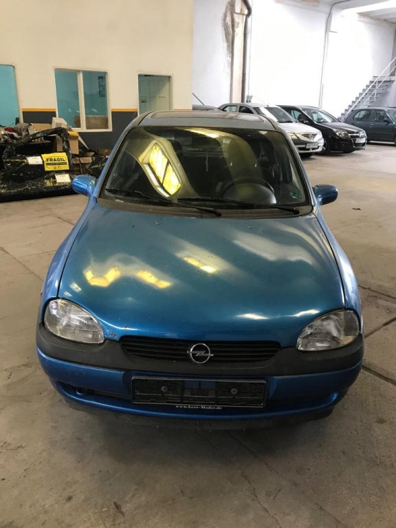 Dezmembrez / Dezmembrari Opel Corsa B 1998 Hatchback 1.0