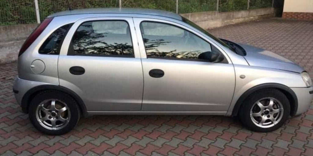 Dezmembrez / Dezmembrari Opel Corsa C 2003 Hatchback 1.2