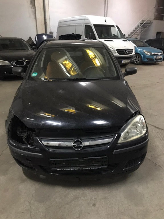 Dezmembrez / Dezmembrari Opel Corsa C 2004 Hatchback 1.2