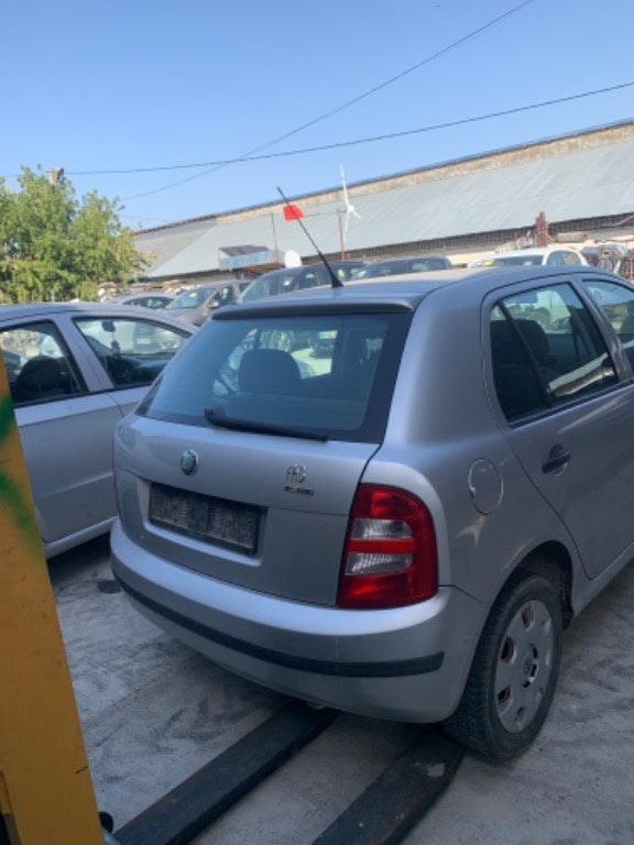 DEZMEMBREZ FABIA 1,2 2002