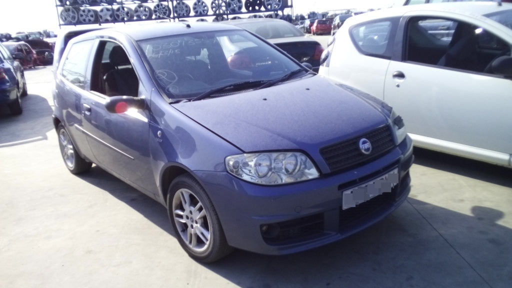 Dezmembrez Fiat Punto, an 2004