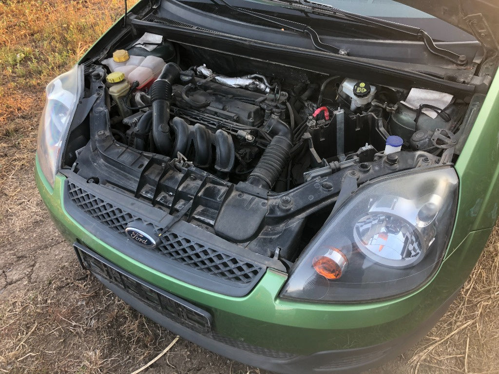 Dezmembrez ford fiesta 1.25 16 valve