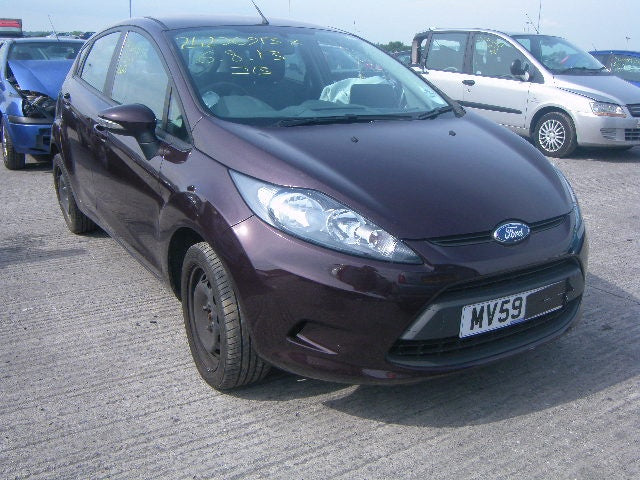 Dezmembrez ford fiesta 1.4i an 2010