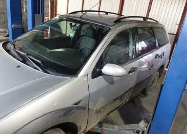 Dezmembrez Ford Focus 1 1.4, 1.6 benzina/ 1.8 diesel