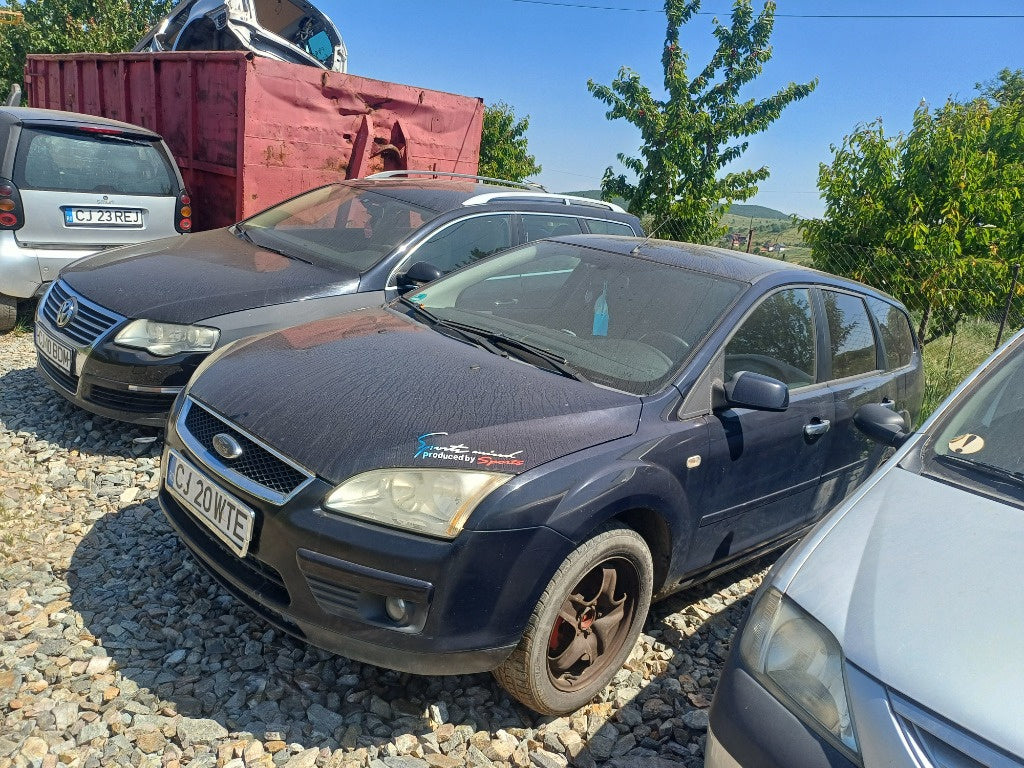 Dezmembrez ford focus 1.6 diesel an 2005 varianta break