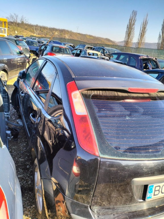 Dezmembrez ford focus 2 1.6 diesel anul 2006