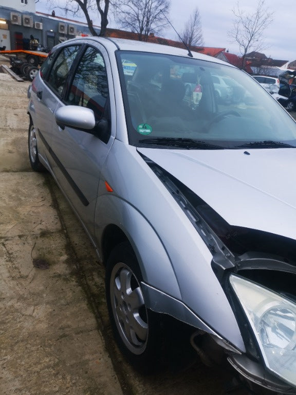 Dezmembrez Ford Focus 2002 hatchback Benzina 1.6 Zatec