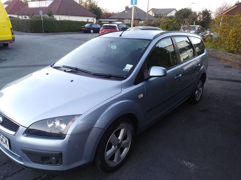 Dezmembrez Ford Focus 2004 Break 1,6 tdci